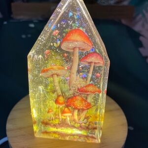 Mushroom Resin Art (light base sold separately)